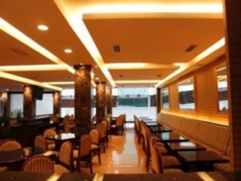 Grand Sakura Hotel Medan Exteriör bild